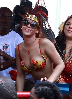Rihanna leaked photo #410