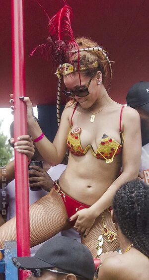 Rihanna leaked photo #417