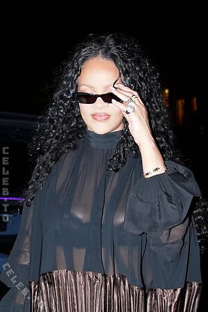Rihanna leaked photo #442