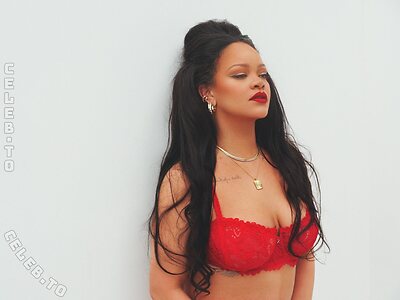 Rihanna leaked photo #451