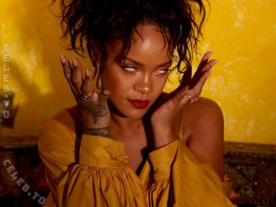 Rihanna leaked photo #476