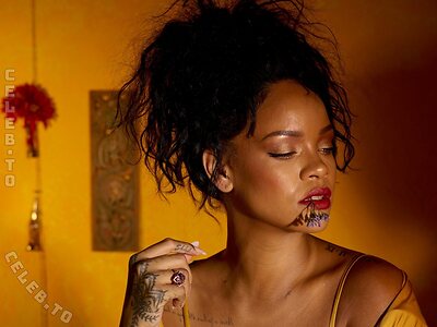 Rihanna leaked photo #479