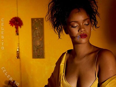 Rihanna leaked photo #481
