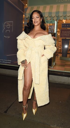 Rihanna leaked photo #528