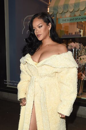 Rihanna leaked photo #532
