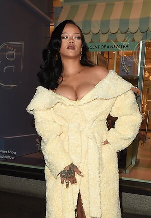 Rihanna leaked photo #533
