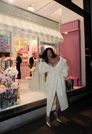 Rihanna leaked photo #535
