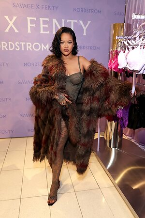 Rihanna leaked photo #571