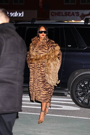 Rihanna leaked photo #616