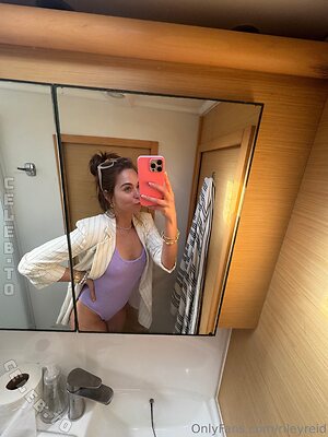 Riley Reid Nude Leaked Photo #40