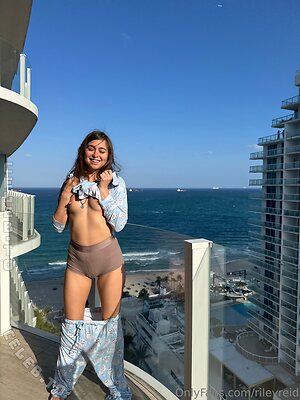 Riley Reid Nude Leaked Photo #129