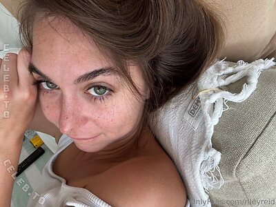 Riley Reid Nude Leaked Photo #500