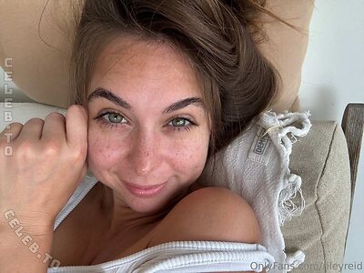Riley Reid Nude Leaked Photo #502