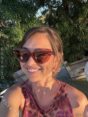 Riley Reid photo