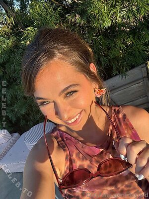 Riley Reid Nude Leaked Photo #991