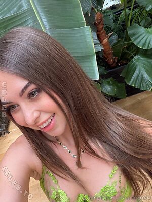 Riley Reid leaked photo #1273