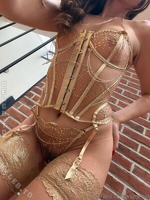 Riley Reid leaked photo #1278