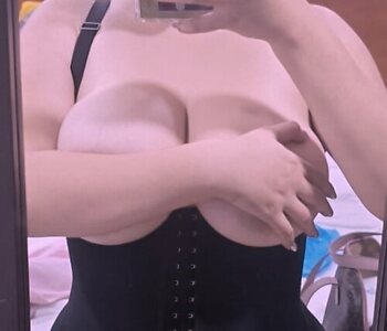 Rinilewd Nude Leaked Photo #38