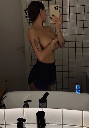 Rita F. Nude Leaked Photo #21