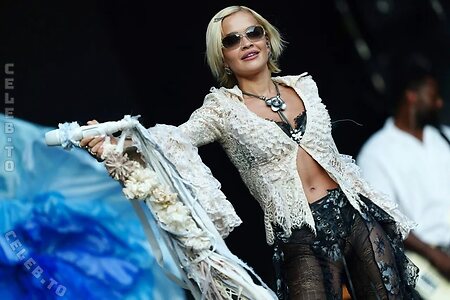 Rita Ora photo