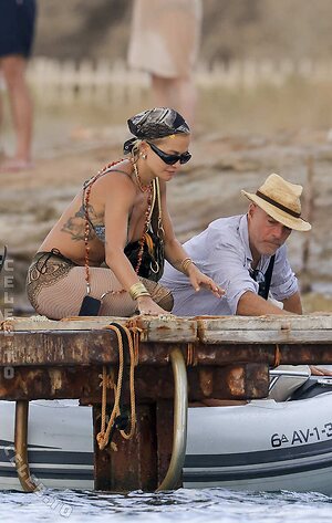 Rita Ora photo