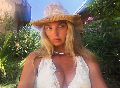 Romee Strijd collection