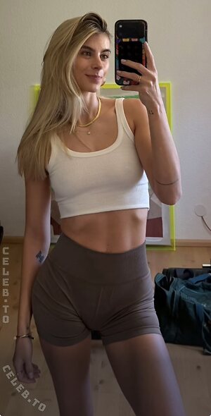 Romina Palm Nude Leaked Photo #7