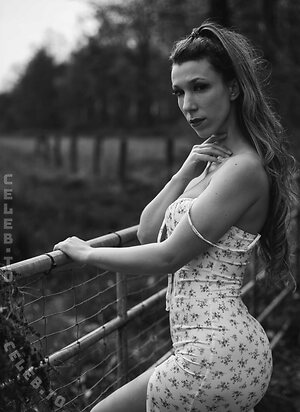 Romina Nude Leaked Photo #11