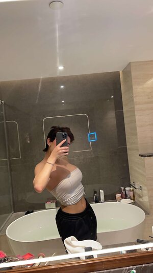 Ros idrissi Nude Leaked Photo #31