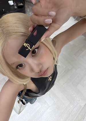 Rosé leaked photo #2
