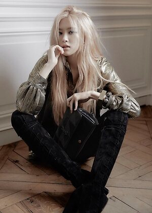 Rosé leaked photo #5