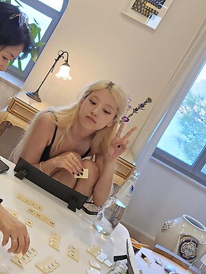 Rosé leaked photo #59