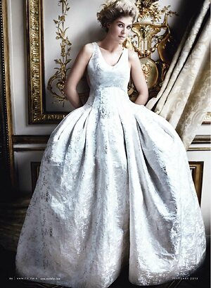 Rosamund Pike leaked photo #24