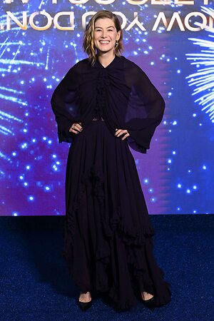 Rosamund Pike leaked photo #26