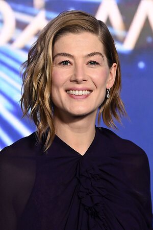Rosamund Pike leaked photo #28