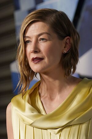 Rosamund Pike