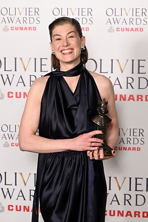 Rosamund Pike leaked photo #127