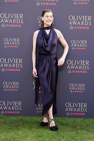 Rosamund Pike leaked photo #133
