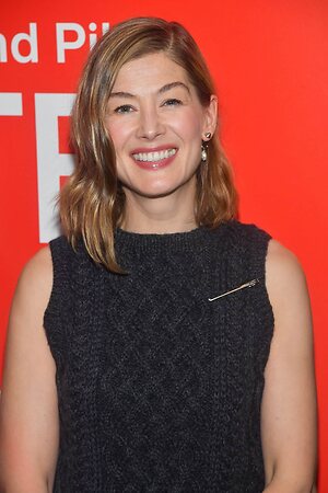 Rosamund Pike leaked photo #135