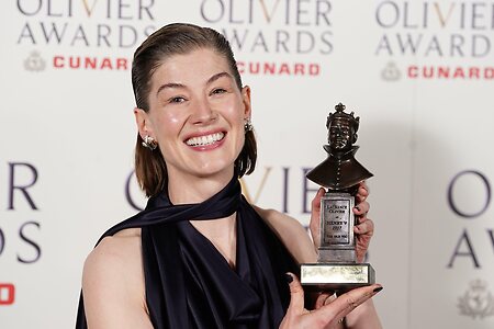 Rosamund Pike leaked photo #170