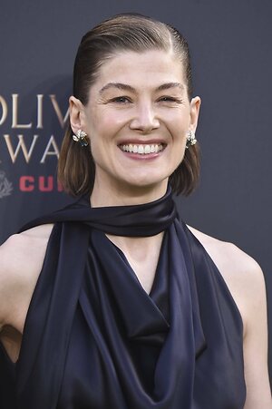 Rosamund Pike leaked photo #183