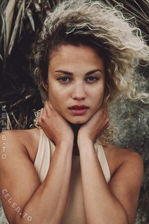 Rose Bertram Nude Leaked Photo #14