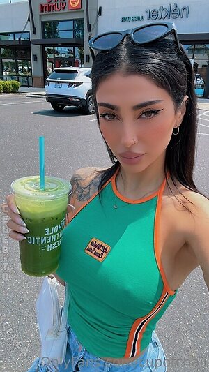 Rose Zara / cupofchaii photo