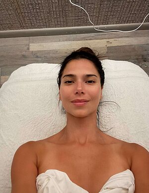Roselyn Sanchez leaked photo #42