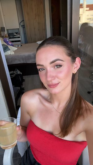 Rosie Bentham leaked photo #62