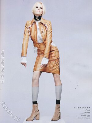 Rosie Huntington-Whiteley Nude Leaked Photo #2