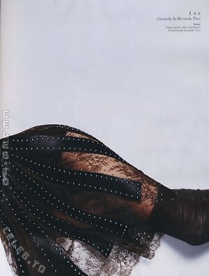 Rosie Huntington-Whiteley Nude Leaked Photo #7