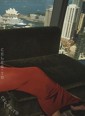 Rosie Huntington-Whiteley Nude Leaked Photo #21