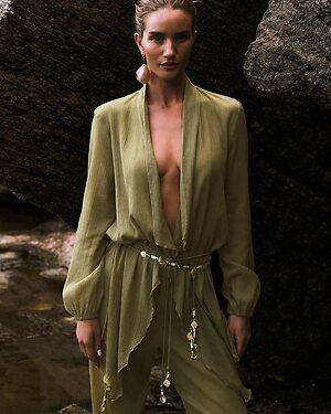 Rosie Huntington-Whiteley leaked photo #123