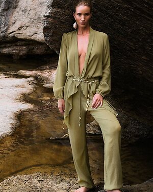 Rosie Huntington-Whiteley leaked photo #124